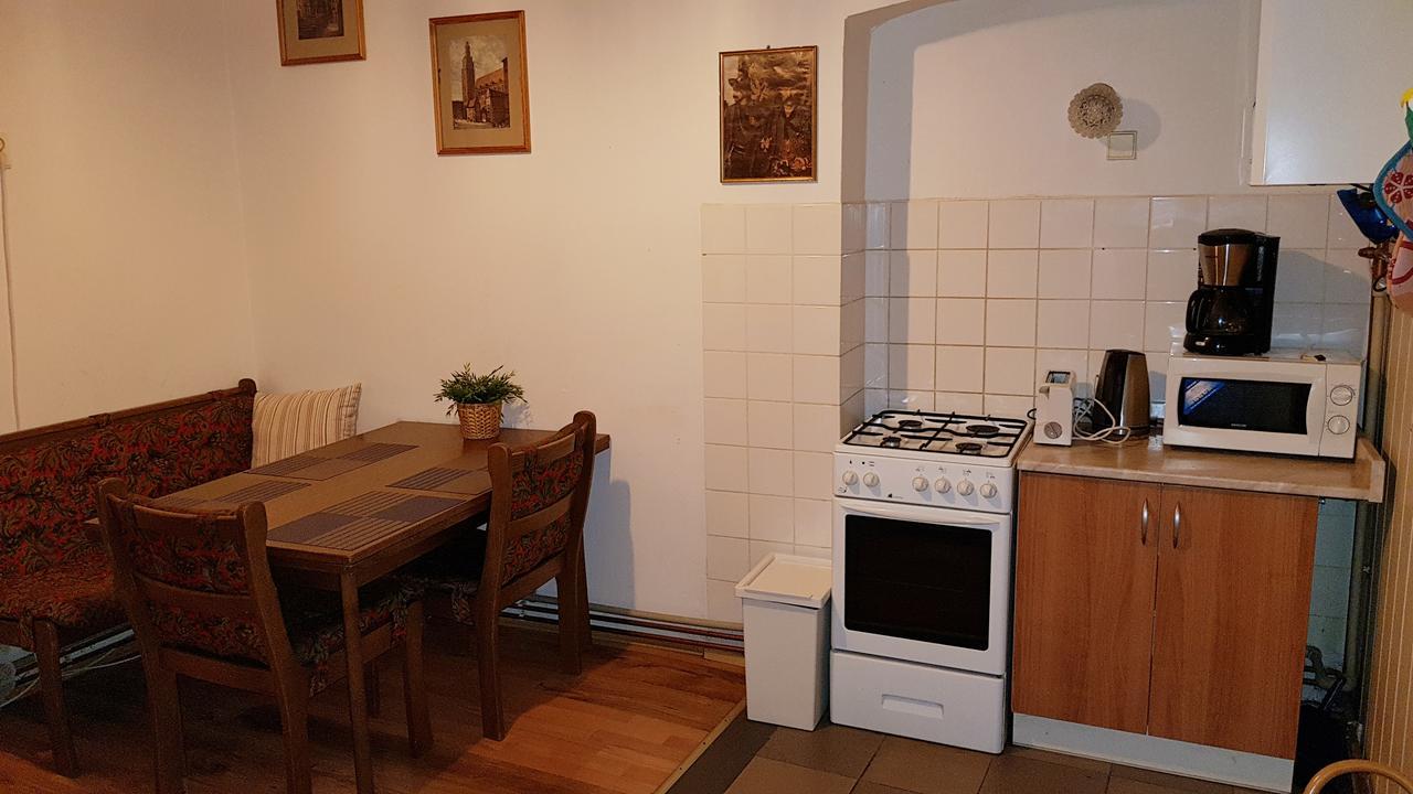 01 Apartment *