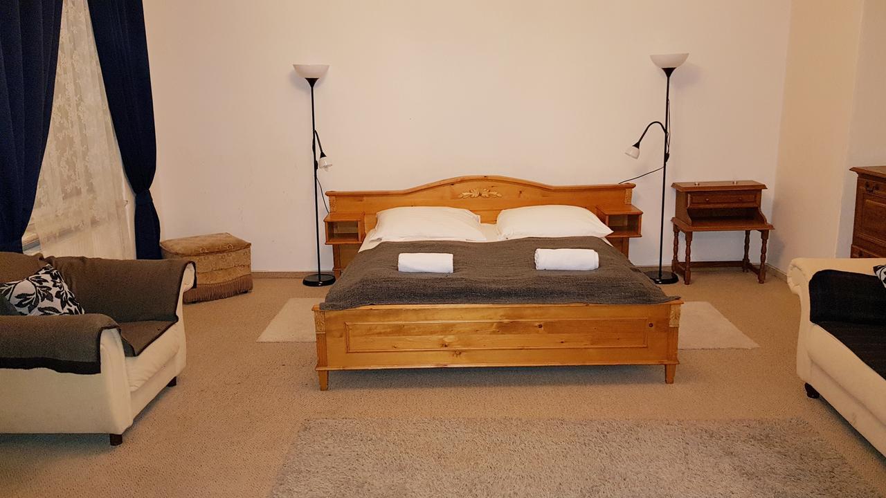 01 Apartment
